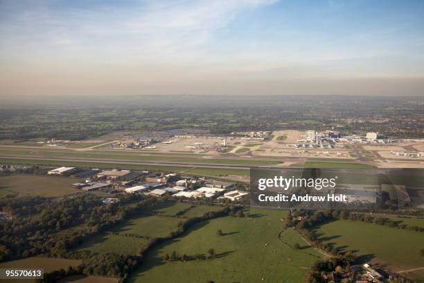 aerial view london gatwick airport - gatwick airport stock pictures, royalty-free photos & images