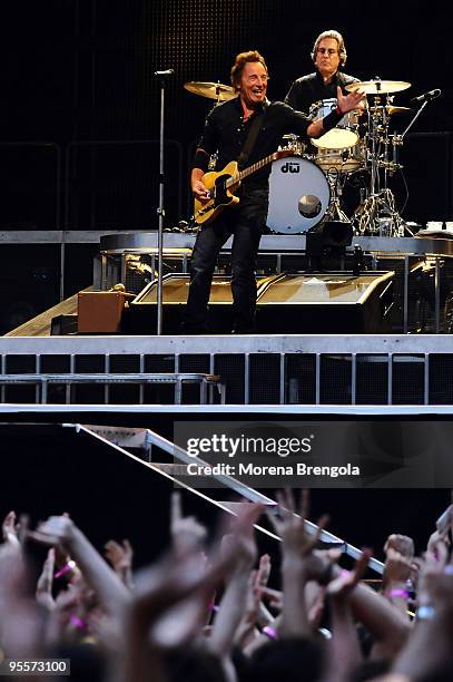 Bruce Springsteen and Max Weinberg of the E street band perform at San Siro stadium on June 25, 2008 in Milan, Italy.