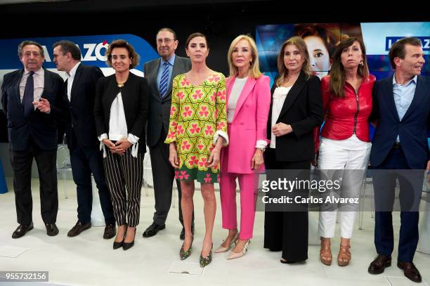 Alfonso Ussia, Jose Manuel Franco, Minister of Health Dolors Monserrat, Spanish designer Agatha Ruiz de la Prada, Carmen Lomana, Purificacion Garcia...