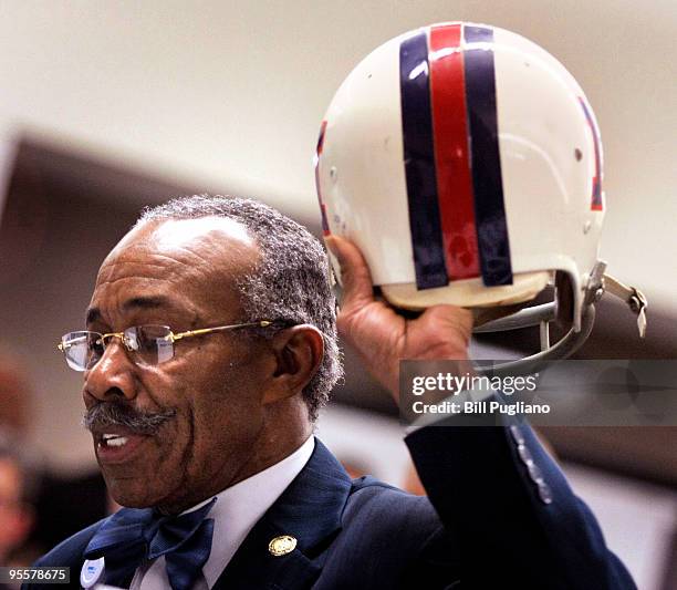 Lem Barney, former Detroit Lions hall of fame player, speaks as a witness at a U.S. House Judiciary field hearing January 4, 2010 in Detroit,...