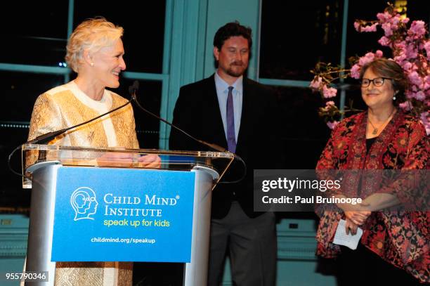 Honoree and Co-founder of Bring Change 2 Mind Glenn Close accepts from Calen Pick and Jessie Close during the Activist Award during the 2018 Change...