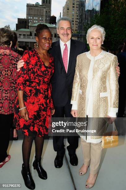 First Lady of New York City Chirlane McCray, President of The Child Mind Institute Dr. Harold S. Koplewicz and Honoree and Co-founder of Bring Change...