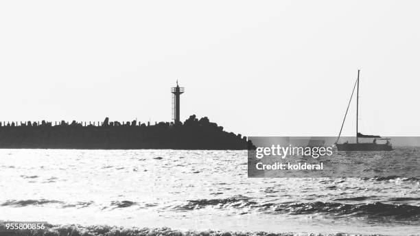 yacht sailing in the mediterranean sea - herzliya marina bildbanksfoton och bilder