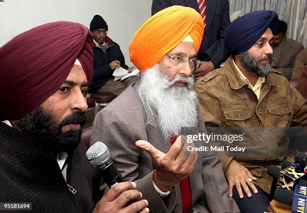 Sukhdev Chagger 309 Singh Sukhdev Stock Photos, High-Res Pictures, and Images - Getty ...