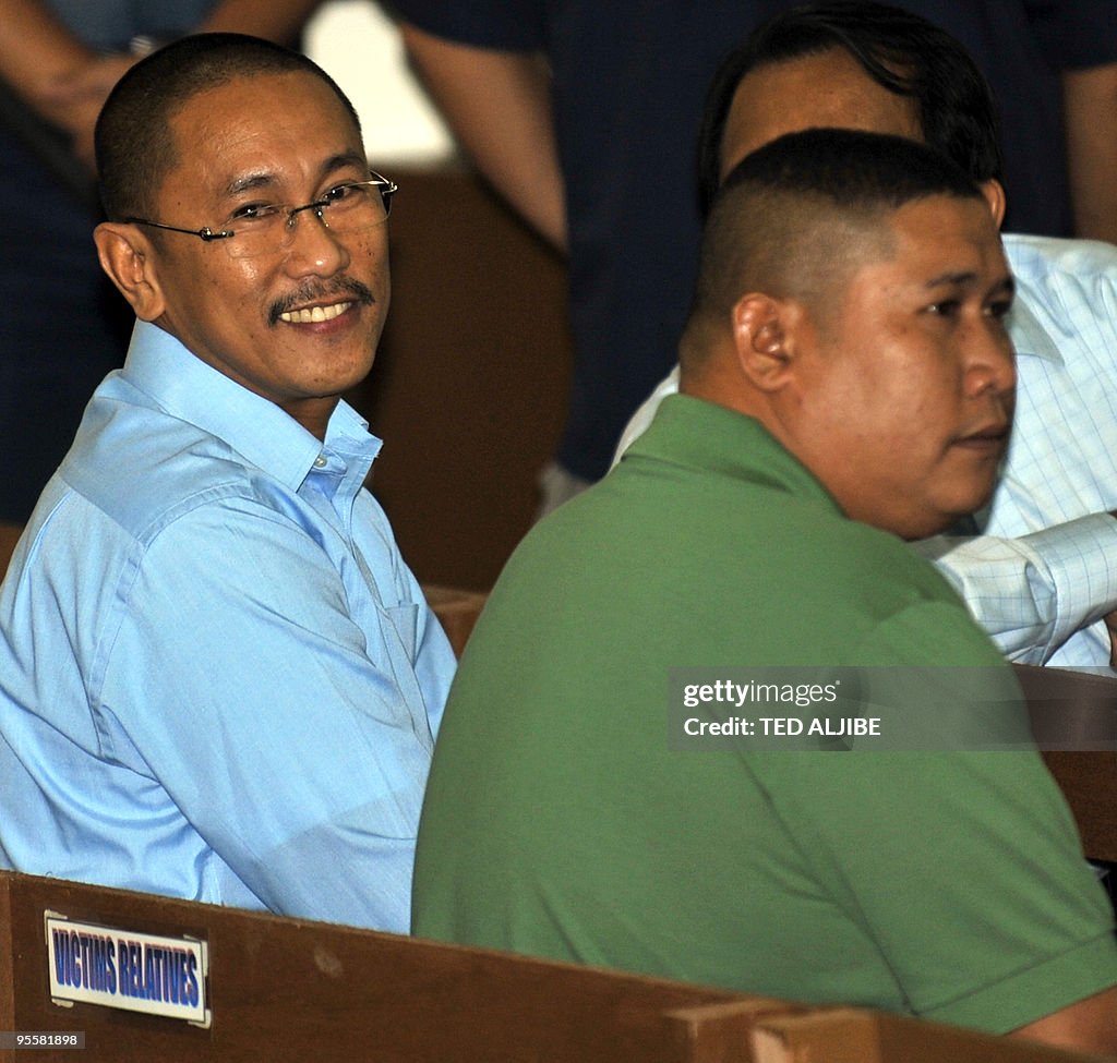 Vice Mayor Esmael Mangudadato (L) and hi