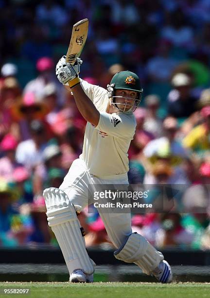 Phillip Hughes of Australia bats during day three of the Second Test match between Australia and Pakistan at Sydney Cricket Ground on January 5, 2010...