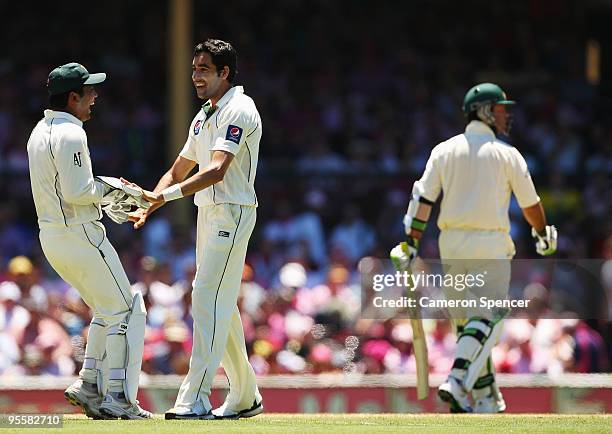 Umar Gul of Pakistan celebrates dismissing Ricky Ponting of Australia during day three of the Second Test match between Australia and Pakistan at...