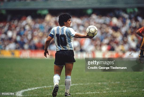 Argentina Diego Maradona in action vs Belgium during Semifinals at Estadio Azteca. Mexico City, Mexico 1/25/1986 CREDIT: George Tiedemann