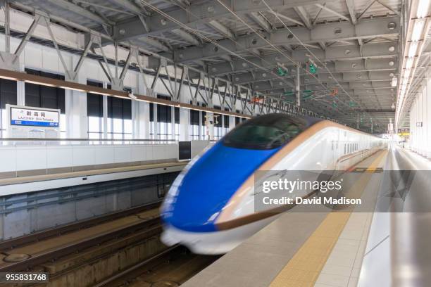 japanese bullet train (shinkansen) - kanazawa stock pictures, royalty-free photos & images