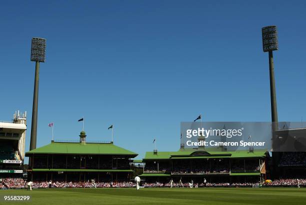 General view of play during day three of the Second Test match between Australia and Pakistan at Sydney Cricket Ground on January 5, 2010 in Sydney,...