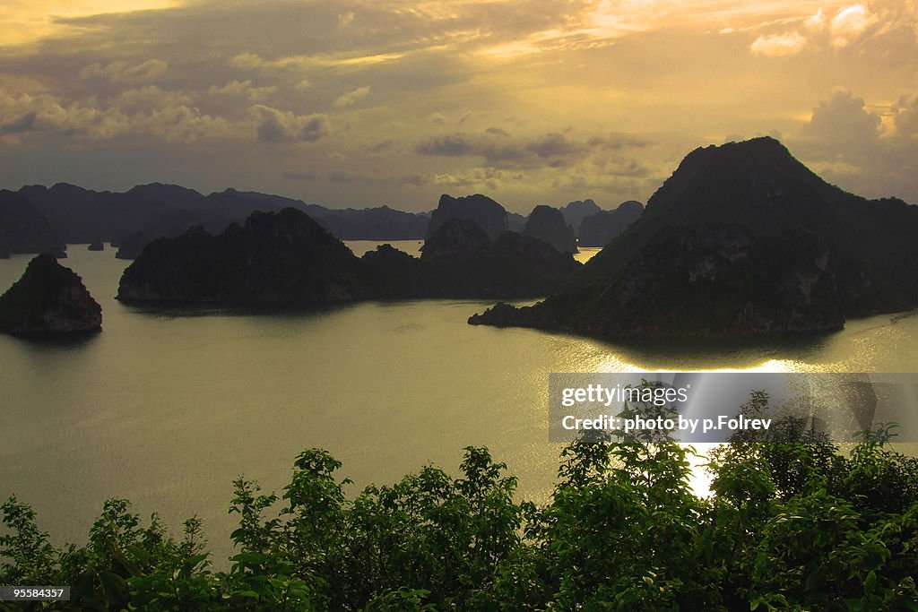 Ha-long bay at sunset