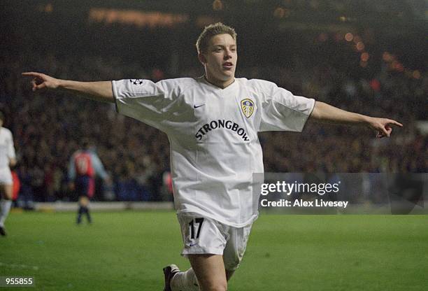 Alan Smith of Leeds United celebrates scoring during the UEFA Champions League Quarter Finals match against Deportivo La Coruna played at Elland...