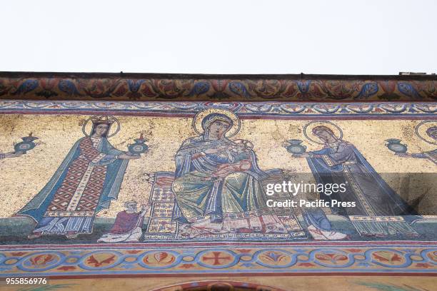 Detail of the restoration of the facade of Santa Maria during the press presentation.