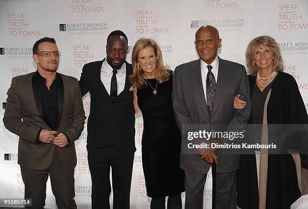 Bono, Wyclef Jean, Kerry Kennedy, Harry Belafonte and guest attend the 2009 Robert F. Kennedy Center Ripple of Hope Awards dinner at Pier Sixty at...