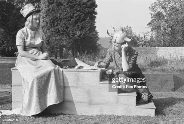 42点のアイリス マードック Photosのストックフォト Getty Images 42点のアイリス マードック Photosのストックフォト Getty Images