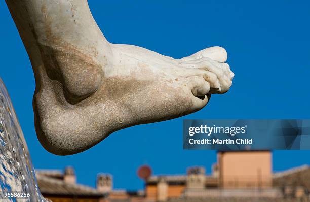 detail of foot in piazza navona - fountain of the four rivers stock pictures, royalty-free photos & images