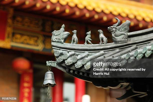 the bell at richmond buddhist temple - bell curve stock pictures, royalty-free photos & images