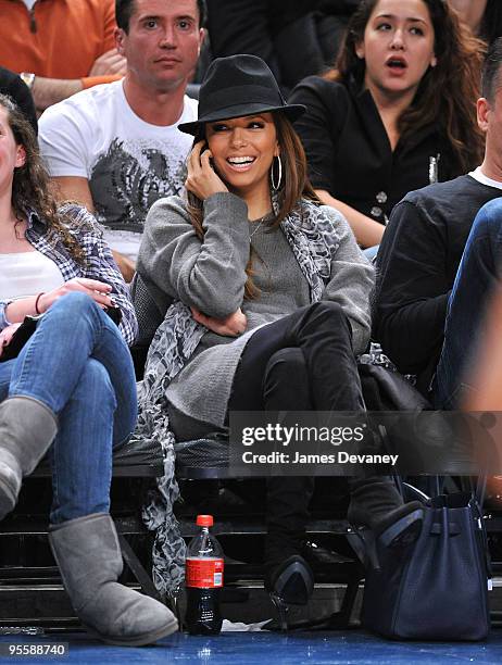 Eva Longoria Parker attends the San Antonio Spurs vs New York Knicks game at Madison Square Garden on December 27, 2009 in New York City.