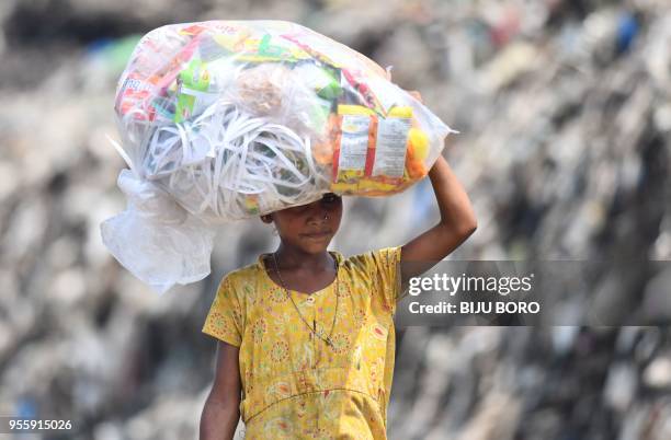 Indian Rag Pickers 500 Ragpicker Stock Photos, High-Res Pictures, and Images - Getty Images