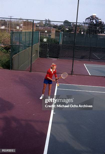 Actor Vince Van Patten plays tennis in April 1975.