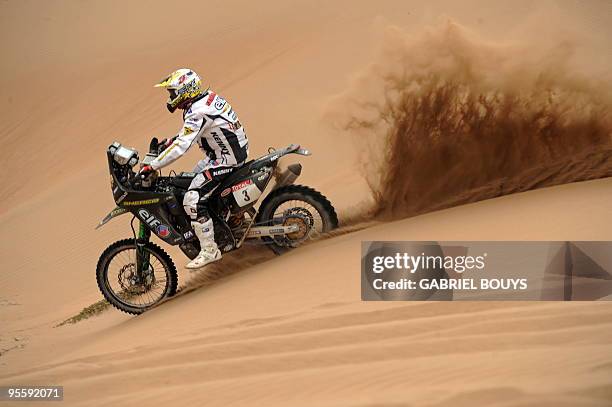 France's David Casteu rides his Sherco during the 4th stage of the Dakar 2010 between Fiambala, Argentina, and Copiapo, Chile on January 5, 2010....