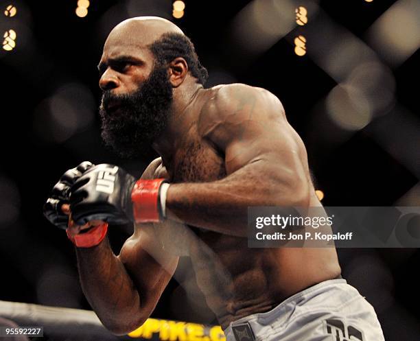 Slice Ufc Kimbo Slice Ufc Photos and Premium High Res Pictures - Getty Images