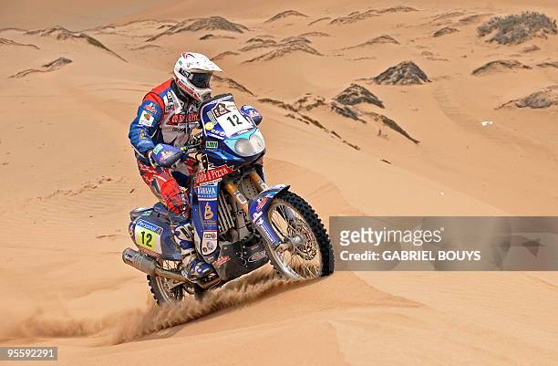 France's David Fretigne rides his Yamaha during the 4th stage of the Dakar 2010 between Fiambala, Argentina, and Copiapo, Chile on January 5, 2010....