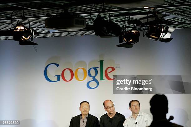 Peter Chou, chief executive officer of HTC Corp., left, Andy Rubin, vice president of engineering for Google Inc., center, and Mario Queiroz, vice...