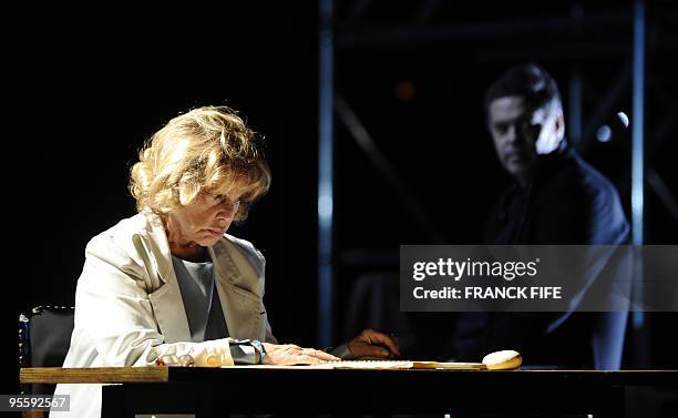 French actress Jeanne Moreau performs in a rehearsal of the play "La Guerre des Fils de Lumiere contre les fils des tenebres" an adaptation of "The...
