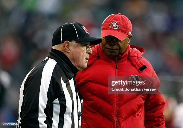 Head Coach Mike Singletary of the San Francisco 49ers watches a play against the Seattle Seahawks at Qwest Field on December 6, 2009 in Seattle,...