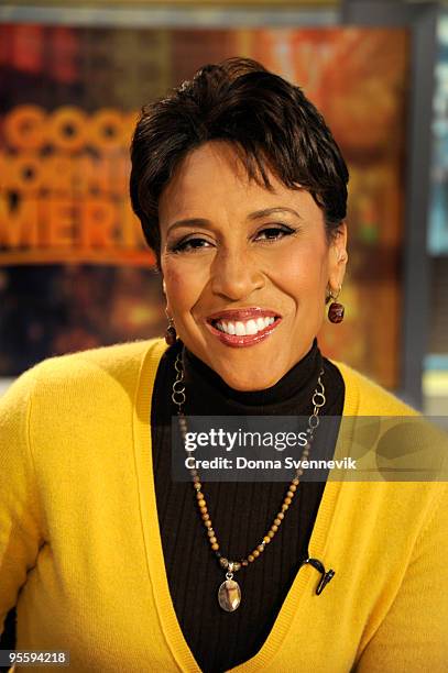 Robin Rene Roberts 2,265 On The Set Of Good Morning America Stock Photos, High-Res ...