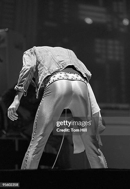 British rock singer Rod Stewart performs at The Omni Coliseum on November 20, 1977 in Atlanta, Georgia.