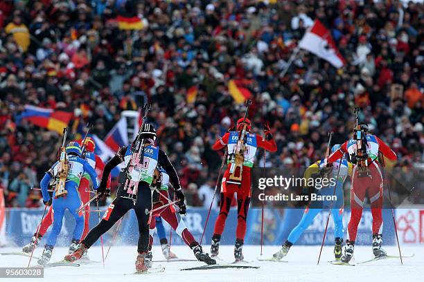 General action during the Women's 4 x 6km Relay in the e.on Ruhrgas IBU Biathlon World Cup on January 6, 2010 in Oberhof, Germany.