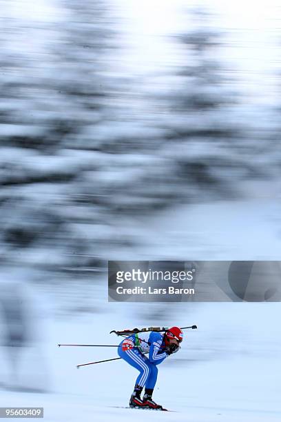Olga Medvedtseva of Russia competes during the Women's 4 x 6km Relay in the e.on Ruhrgas IBU Biathlon World Cup on January 6, 2010 in Oberhof,...