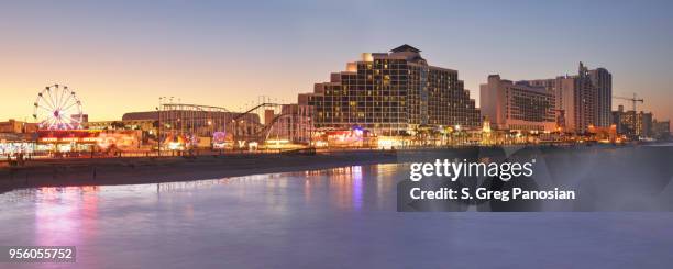 skyline - daytona beach - florida - daytona beach boardwalk stock pictures, royalty-free photos & images