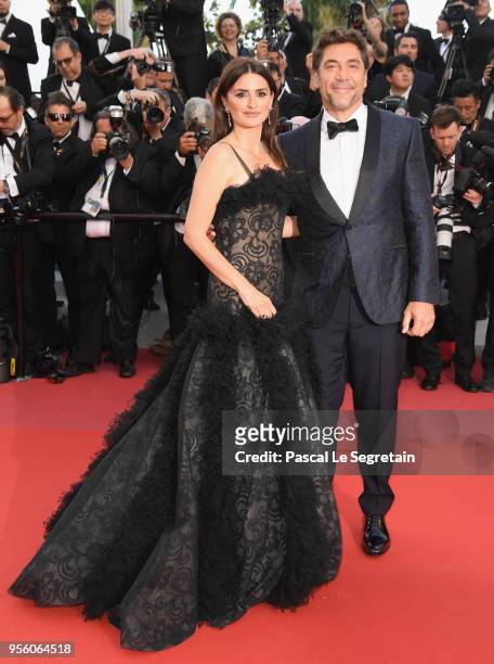 Actress Penelope Cruz, wearing jewels by Atelier Swarovski Fine Jewelry and actor Javier Bardem attend the screening of "Everybody Knows " and the...