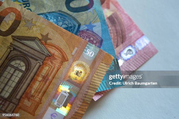 Symbol photo n the topics euro, EZB, ECB, European Central Bank, security, counterfeit protection, etc. The picture shows euro banknotes 20, 10...