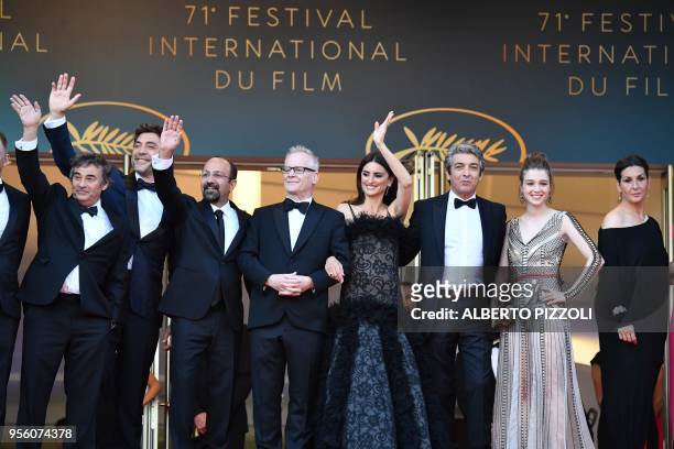 Spanish actor Eduard Fernandez, Spanish actor Javier Bardem, Iranian director Asghar Farhadi, Spanish actress Penelope Cruz, Argentinian actor...