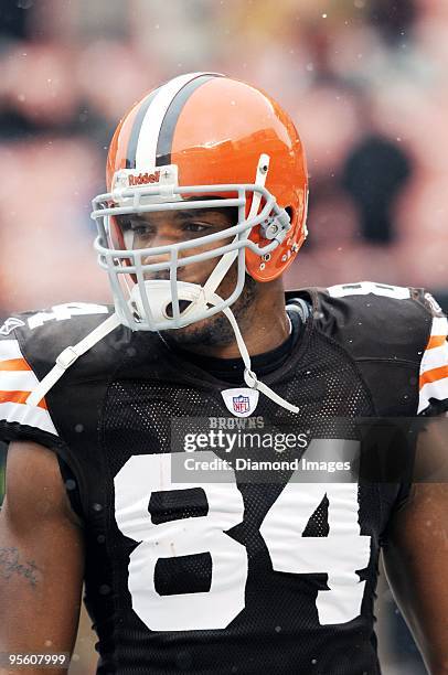 Tight end Robert Royal of the Cleveland Browns looks towards the sideline prior to a game on January 3, 2010 against the Jacksonville Jaguars at...
