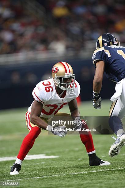 Shawntae Spencer of the San Francisco 49ers defends during the NFL game against the St. Louis Rams at Edward Jones Dome on January 3, 2010 in St....