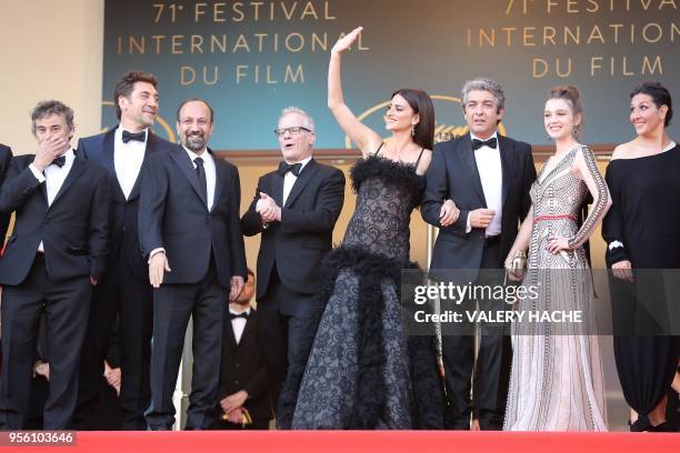 Spanish actor Eduard Fernandez, Spanish actor Javier Bardem, Iranian director Asghar Farhadi, General Delegate of the Cannes Film Festival Thierry...