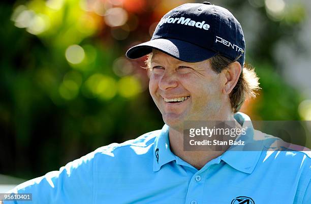 Retief Goosen smiles from the first tee box during practice for the SBS Championship at Plantation Course at Kapalua on January 6, 2010 in Kapalua,...