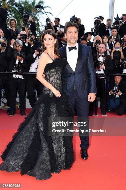 Actress Penelope Cruz, wearing jewels by Atelier Swarovski Fine Jewelry and actor Javier Bardem attend the screening of "Everybody Knows " and the...