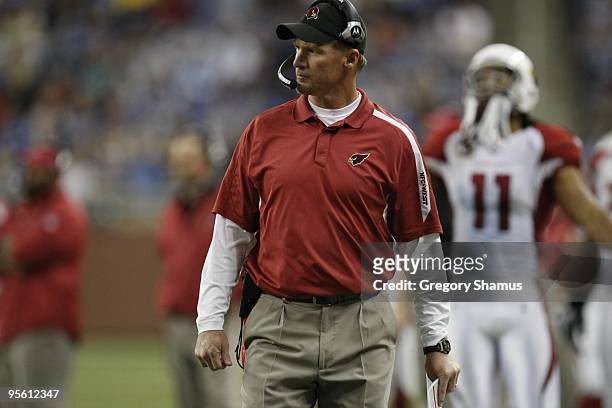 Head coach Ken Whisenhunt of the Arizona Cardinals looks on during the game against the Detroit Lions on December 20, 2009 at Ford Field in Detroit,...