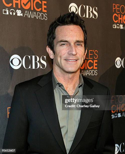 PersonalityJeff Probst arrives at the People's Choice Awards 2010 held at Nokia Theatre L.A. Live on January 6, 2010 in Los Angeles, California.