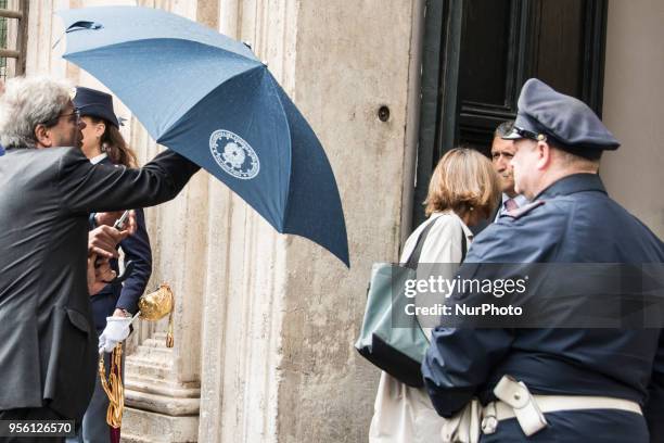 Prime Minister Paolo Gentiloni returning on foot to Palazzo Chigi after visiting Piazza Montecitorio the new Roman editorial office of Sky Tg24 on...