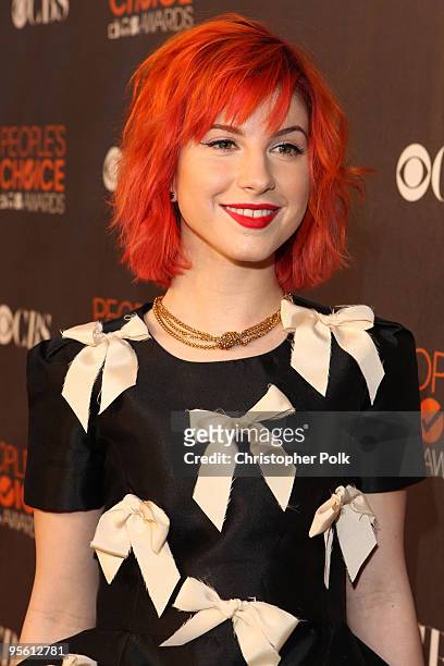 Singer Hayley Williams of Paramore arrives at the People's Choice Awards 2010 held at Nokia Theatre L.A. Live on January 6, 2010 in Los Angeles,...