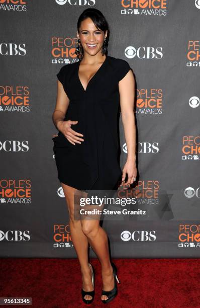 Actress Paula Patton arrives at the People's Choice Awards 2010 held at Nokia Theatre L.A. Live on January 6, 2010 in Los Angeles, California.