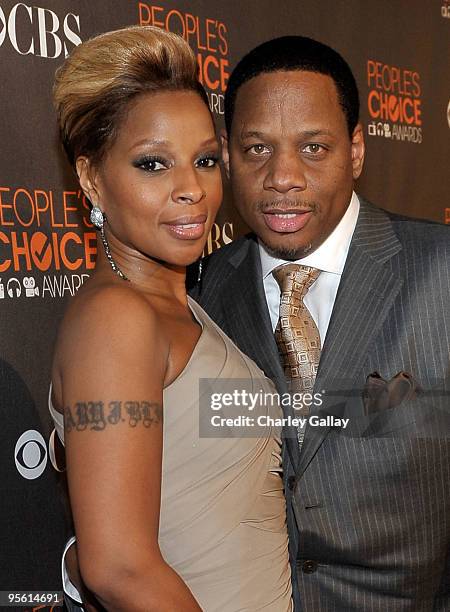 Singer Mary J. Blige and Kendu Isaacs arrive at the People's Choice Awards 2010 held at Nokia Theatre L.A. Live on January 6, 2010 in Los Angeles,...