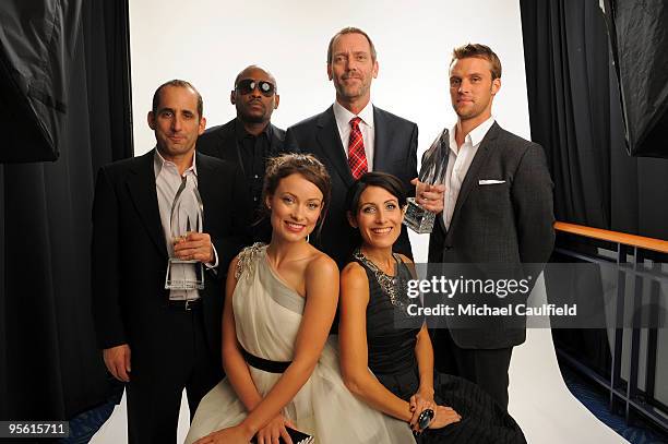 Actors Peter Jacobson. Omar Epps, Hugh Laurie, Jesse Spencer, Olivia Wilde and Lisa Edelstein pose for a Favorite TV Drama portrait during the...